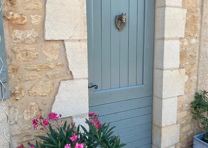 Dom wakacyjny Beautiful Two Bedroomed *